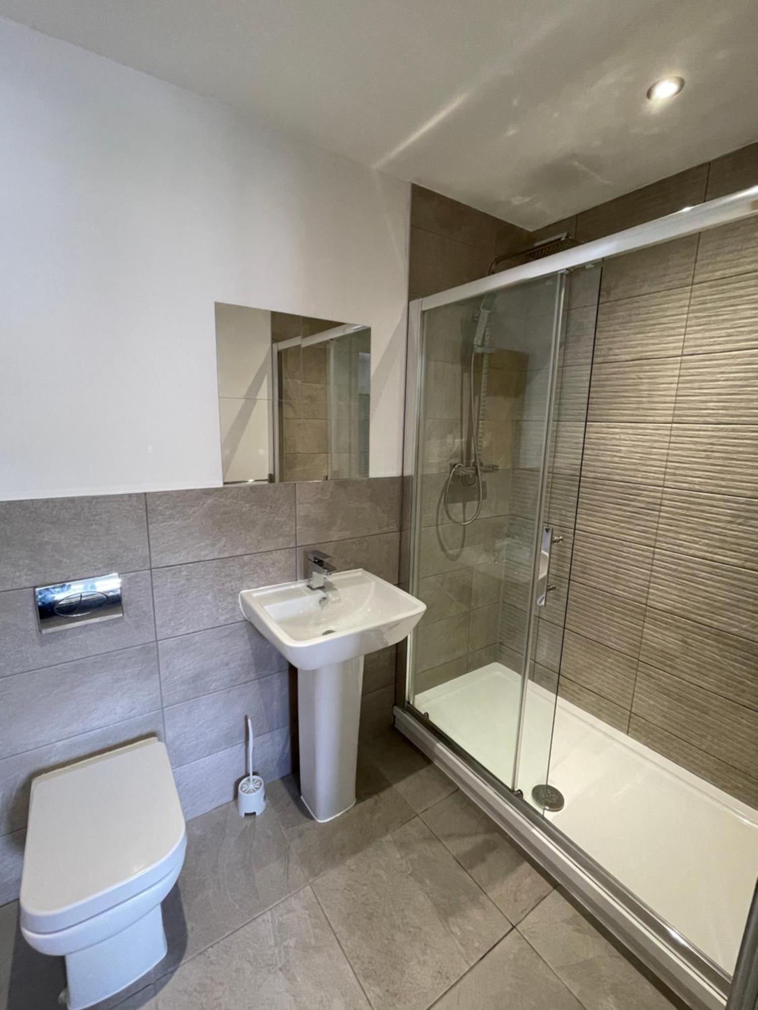 Stylish And Modern 2Br Apartment With Parking Sheffield Exterior foto